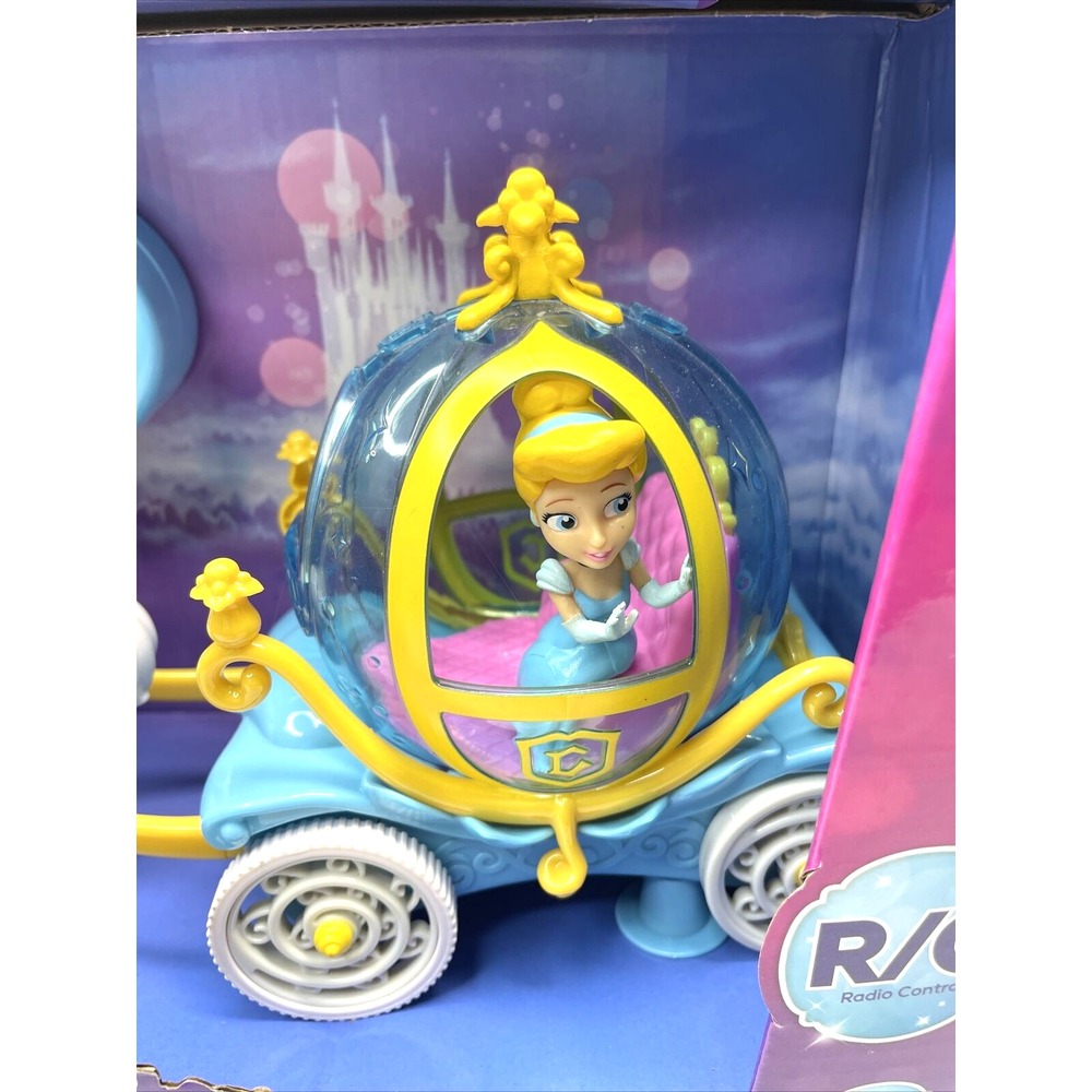 Disney Princess Cinderella Royal Carriage Horse Drawn Radio Controlled NEW - Picture 2 of 5